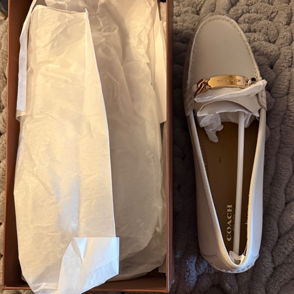 COACH White Leather Women's Loafers with Gold-Tone Bit